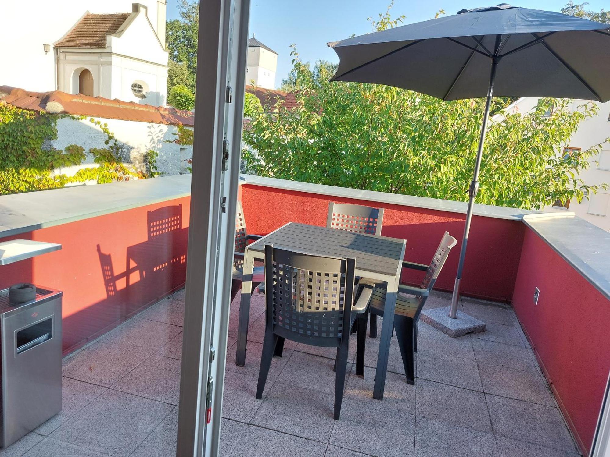 Pension Am Kirchberg Wehringen Luaran gambar