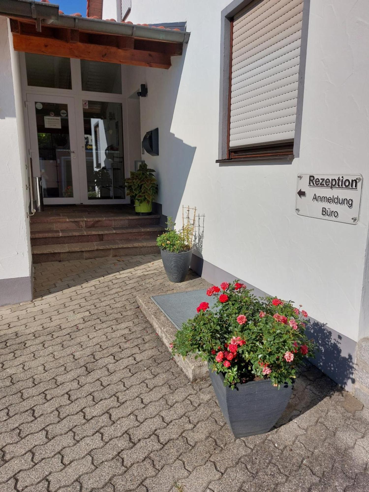 Pension Am Kirchberg Wehringen Luaran gambar