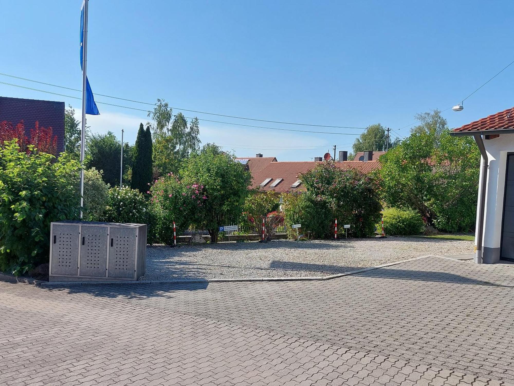 Pension Am Kirchberg Wehringen Luaran gambar